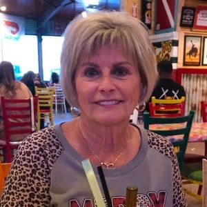 Meet your Posher, Sandy